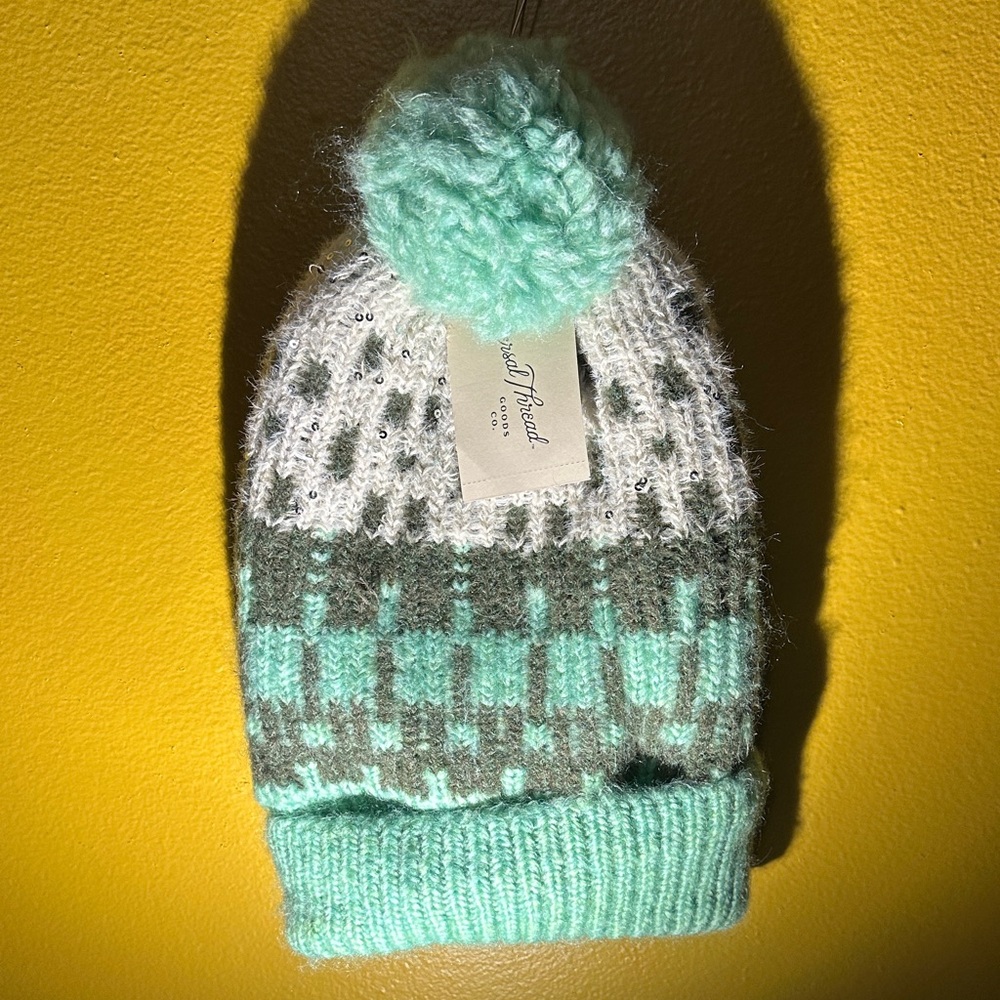 Universal thread Cozy Mint and Gray Pom-Pom Beanie